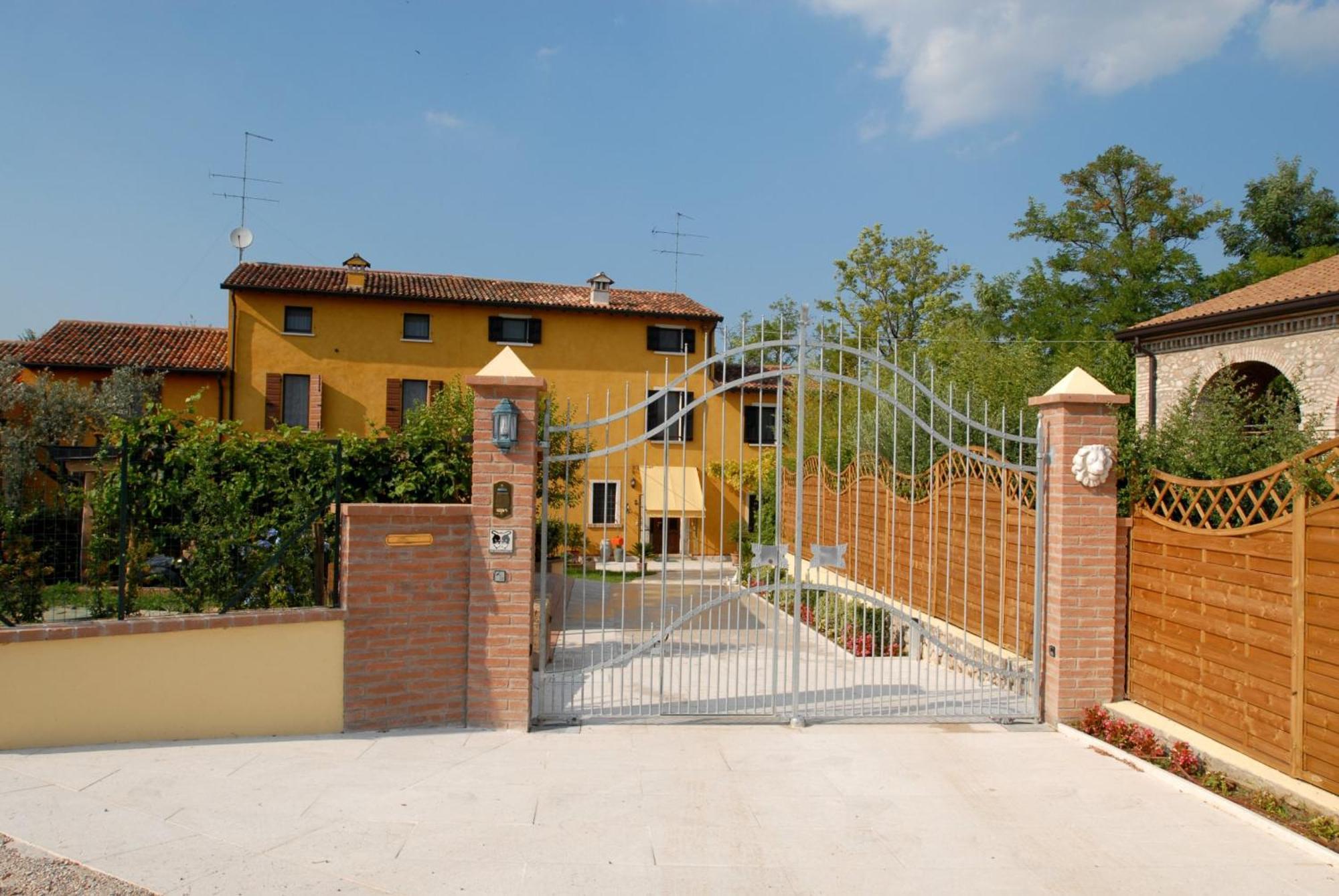 B&B Casacasina Monzambano Kültér fotó