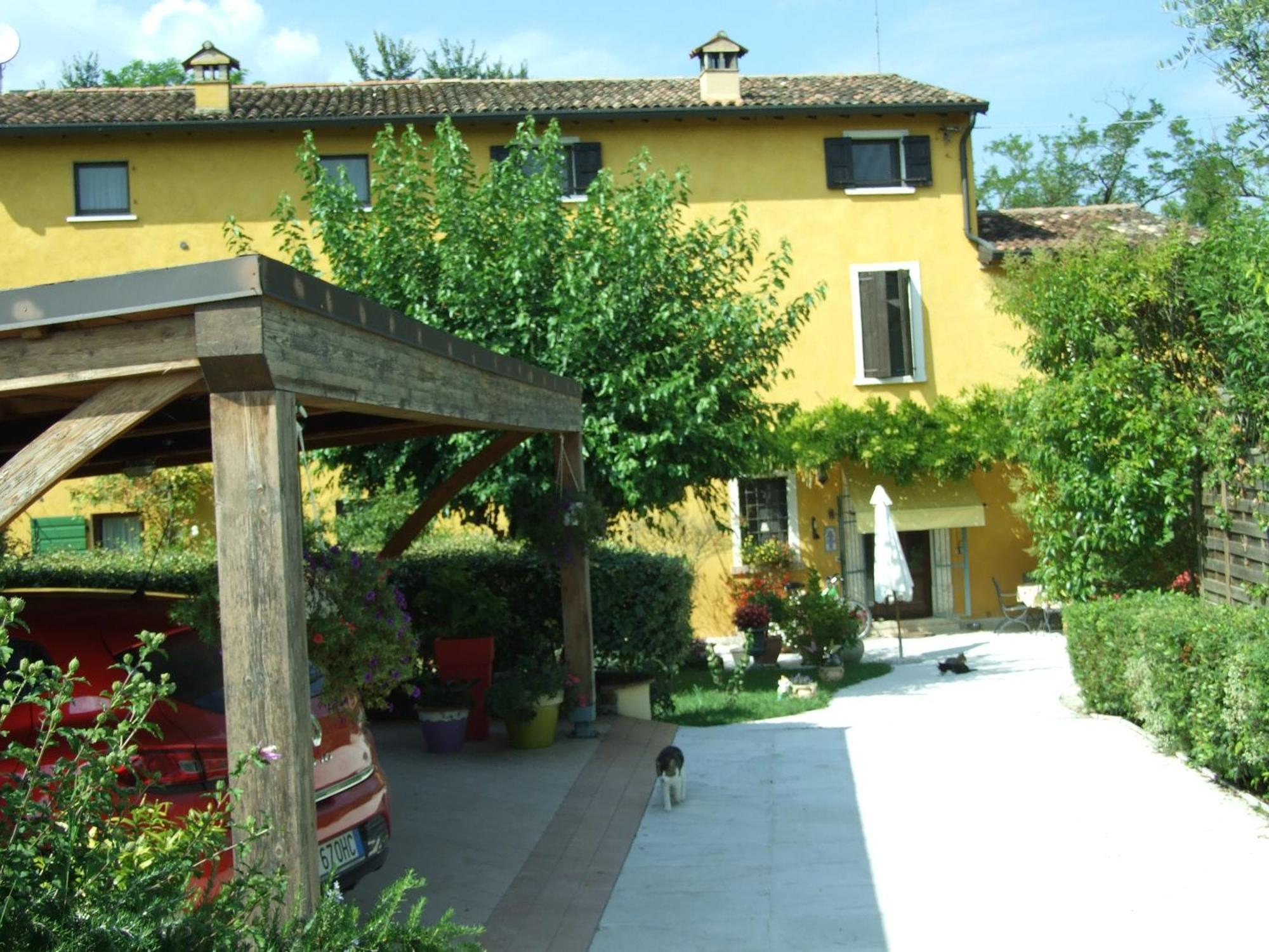 B&B Casacasina Monzambano Kültér fotó